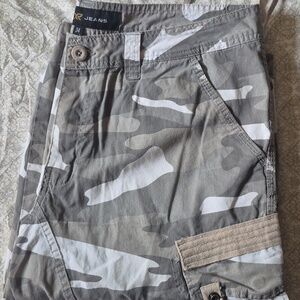 XR Jeans Men's Gray Camouflage Shorts